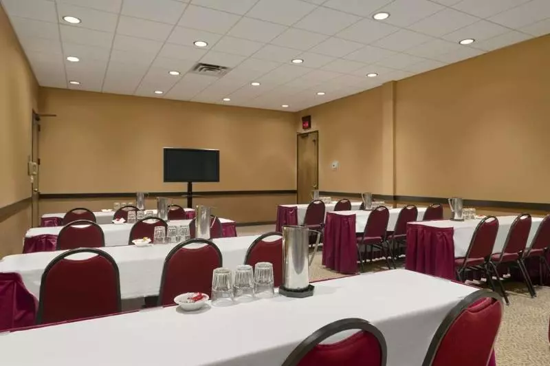 Delta Hotels By Marriott Minneapolis Northeast