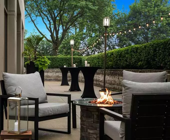 호텔 Embassy Suites By Hilton Detroit Troy Auburn Hills