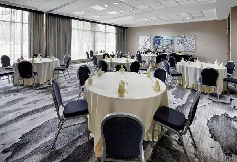 호텔 Embassy Suites By Hilton Detroit Troy Auburn Hills