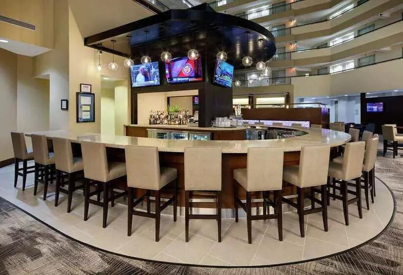 호텔 Embassy Suites By Hilton Detroit Troy Auburn Hills