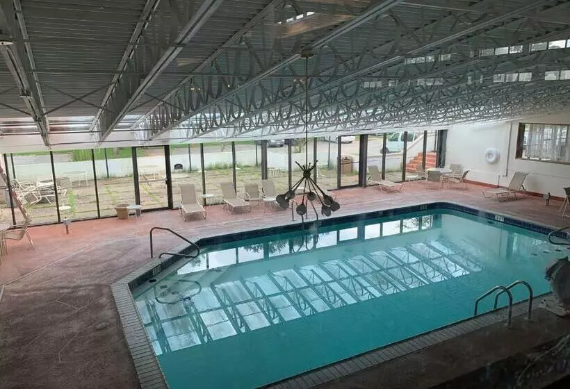 Отель The Garden Plaza