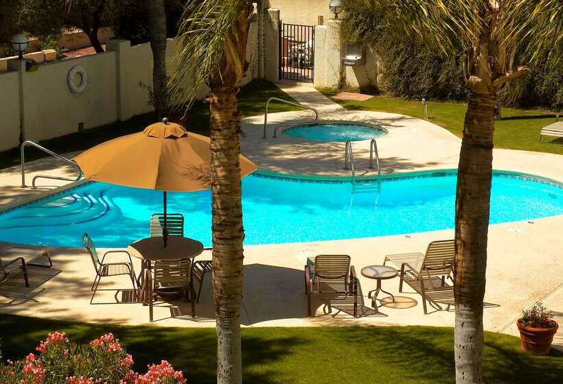 فندق Hampton Inn Tucsonairport