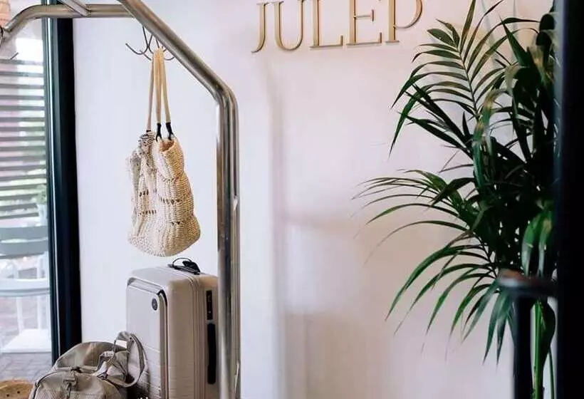 هتل Hilton Greenville