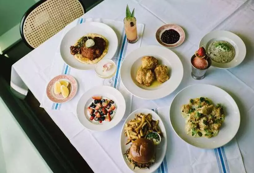 هتل Hilton Greenville