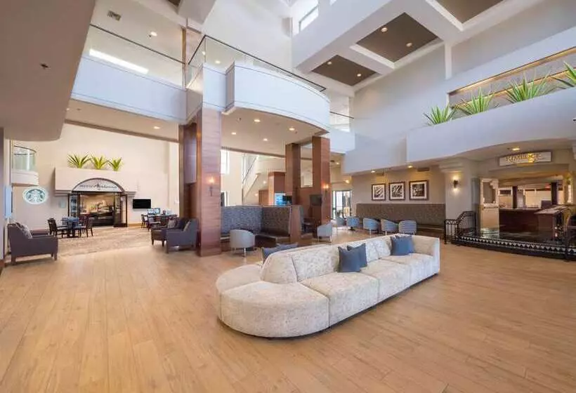 هتل Hilton Phoenix Airport
