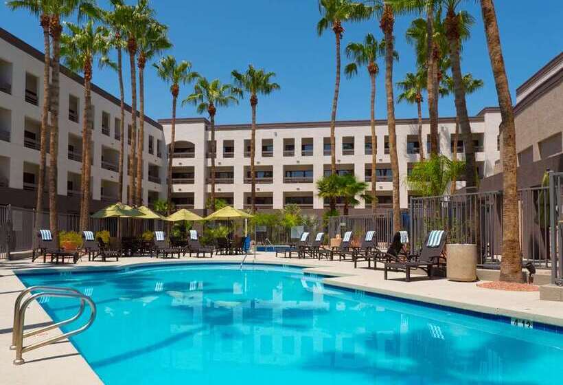 ホテル Hilton Phoenix Airport