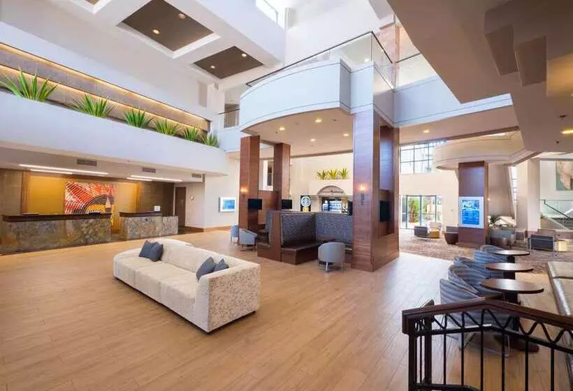 هتل Hilton Phoenix Airport