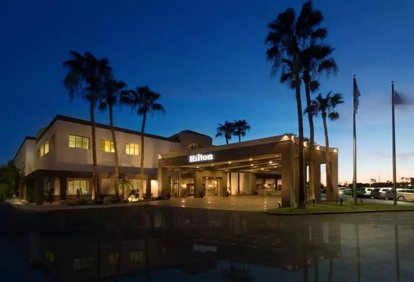 هتل Hilton Phoenix Airport