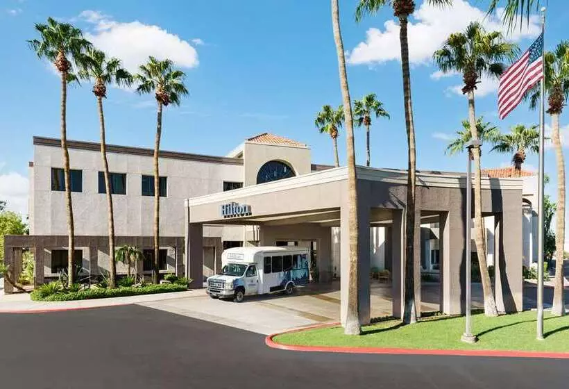 هتل Hilton Phoenix Airport