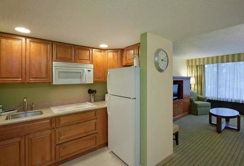 فندق Holiday Inn & Suites Nashua, An Ihg