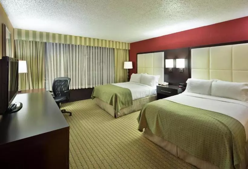 فندق Holiday Inn & Suites Nashua, An Ihg