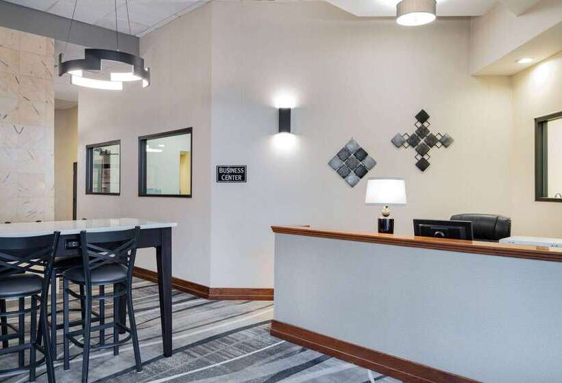 فندق Howard Johnson By Wyndham Lima