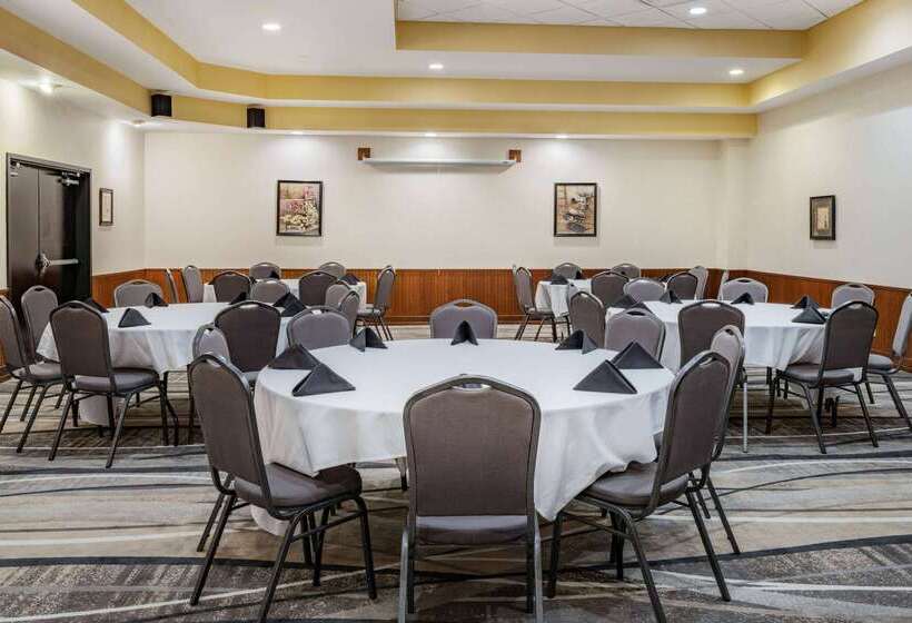 فندق Howard Johnson By Wyndham Lima