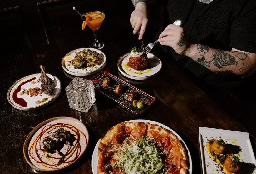 בית מלון כפרי Beachside Resort & Residences