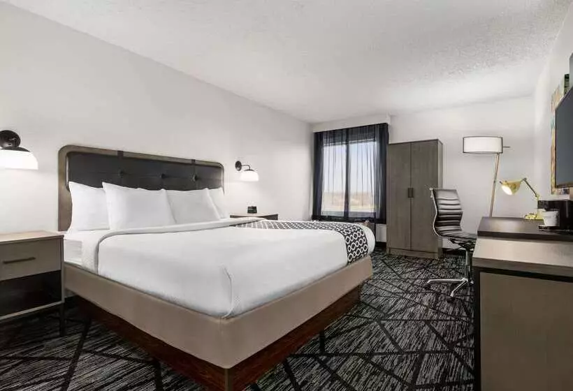 فندق La Quinta By Wyndham Cleveland Airport West