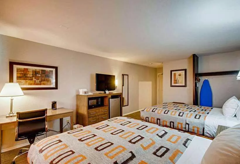 Отель Orangewood Inn And Suites Midtown