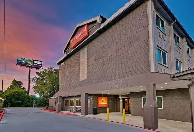 Отель Orangewood Inn And Suites Midtown
