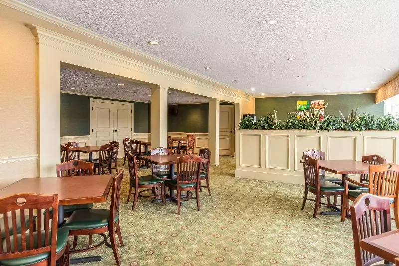 호텔 Quality Inn & Suites Mcdonough South I75