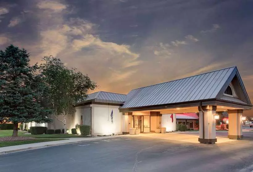בית מלון כפרי Ramada By Wyndham Provo