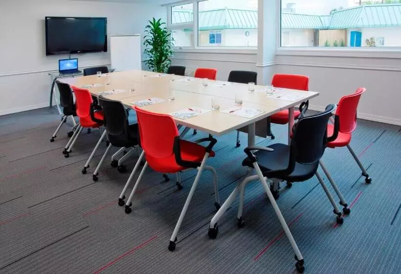 酒店 Ramada Plaza By Wyndham Waikiki