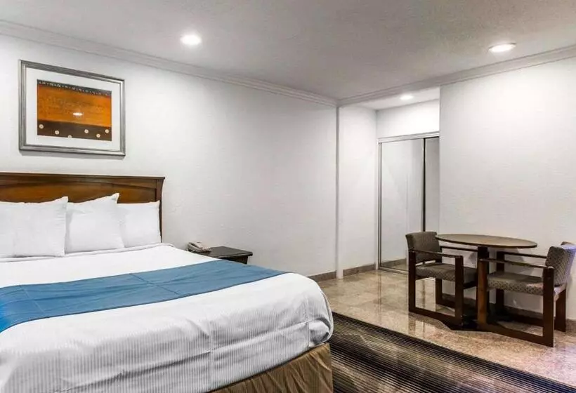 Szálloda Rodeway Inn & Suites Pacific Coast Highway