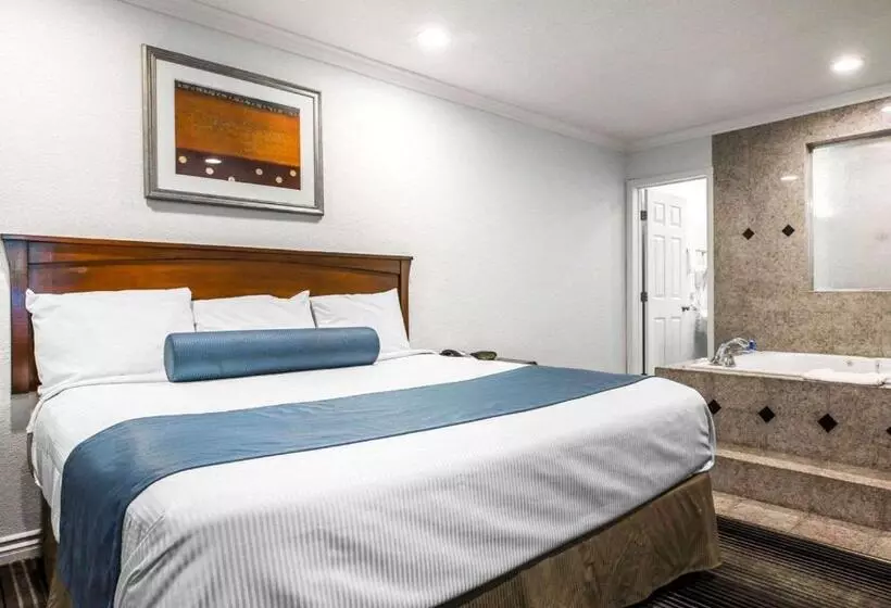 Szálloda Rodeway Inn & Suites Pacific Coast Highway