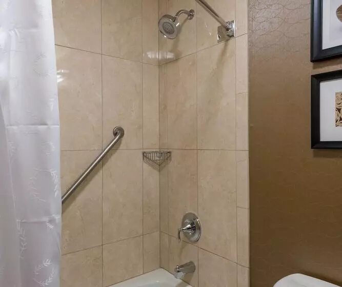 בית מלון כפרי Sheraton Harrisburg Hershey