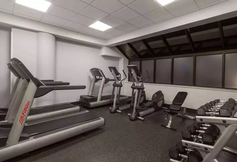 فندق Courtyard By Marriott Pittsburgh University Center