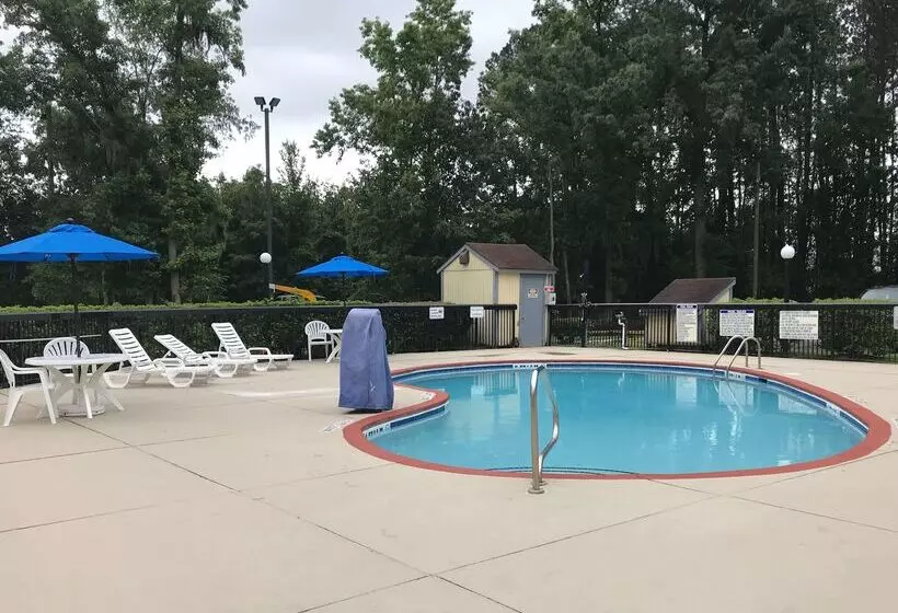 Motel 6savannah, Ga  Midtown