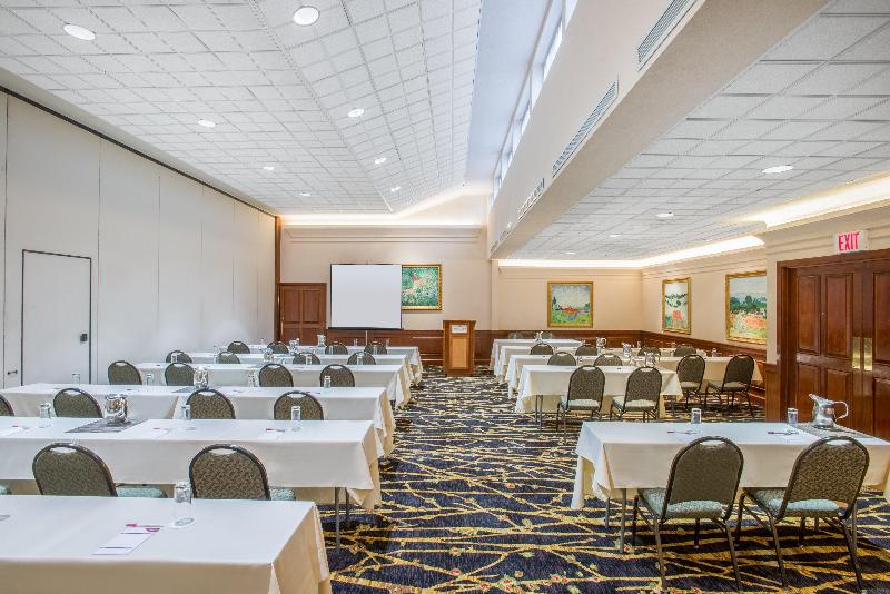 אתר נופש Crowne Plaza Lake Placid, An Ihg