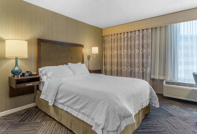 فندق Hampton Inn Green Bay Downtown