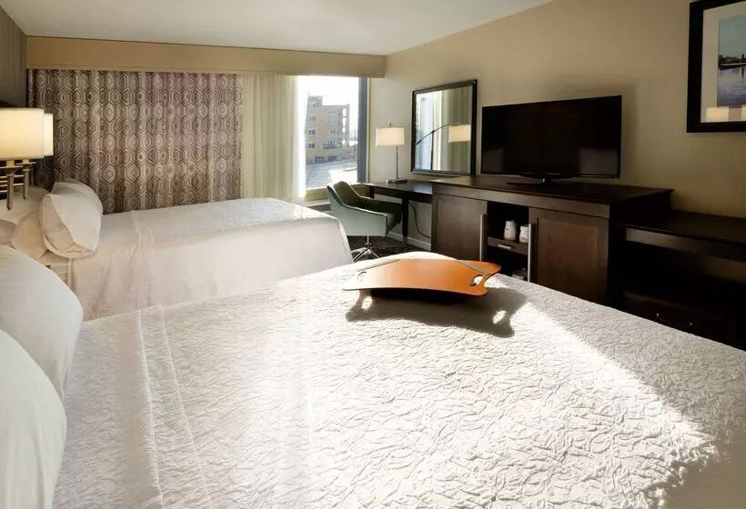 酒店 Hampton Inn Green Bay Downtown
