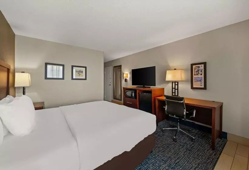 Отель Comfort Inn On The Ocean