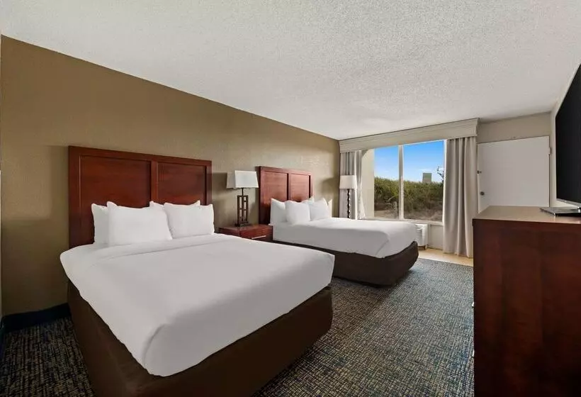 Отель Comfort Inn On The Ocean