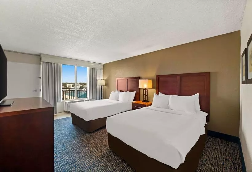 Отель Comfort Inn On The Ocean