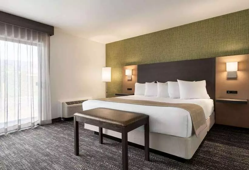 Days Hotel By Wyndham Flagstaff