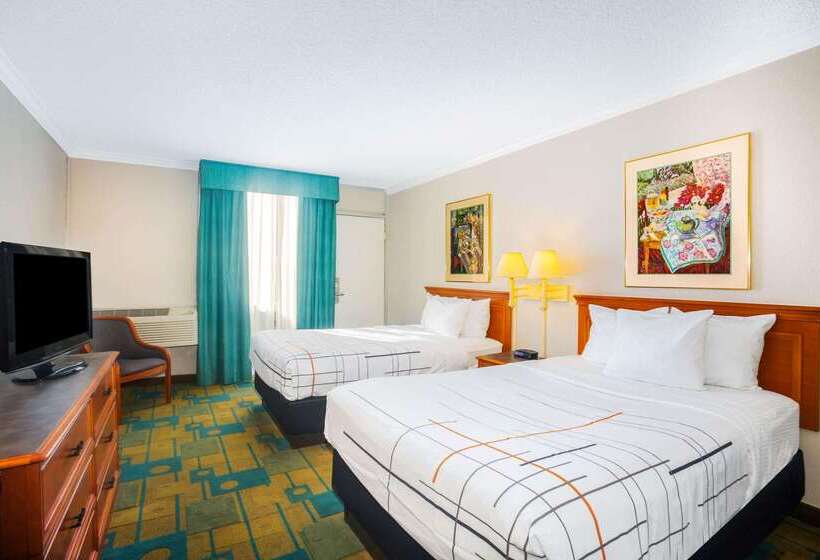 酒店 Days Inn By Wyndham Del Rio