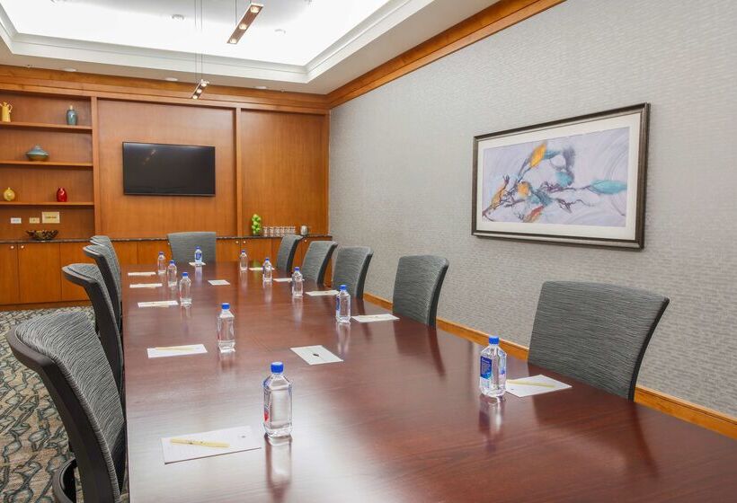 فندق Doubletree By Hilton Rochester