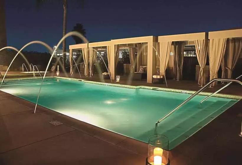 Отель Doubletree By Hilton Monrovia Pasadena Area