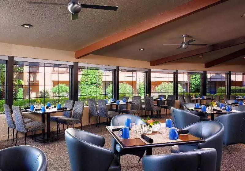 فندق Four Points By Sheraton Tucson Airport