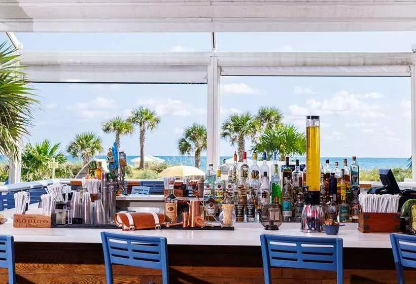 Отель Hilton Cabana Miami Beach Resort