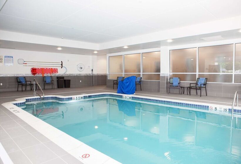 בית מלון כפרי Hilton Garden Inn Springfield