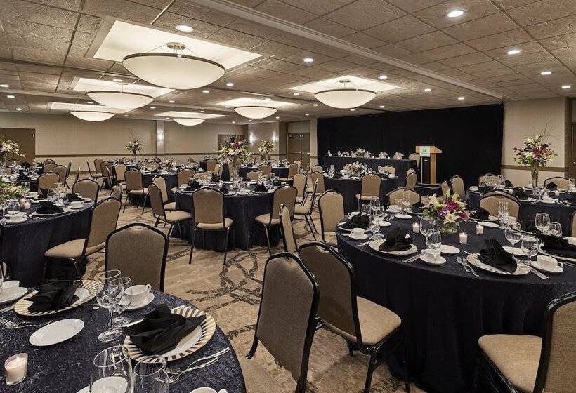 Hotel Holiday Inn Alexandria At Carlyle, An Ihg