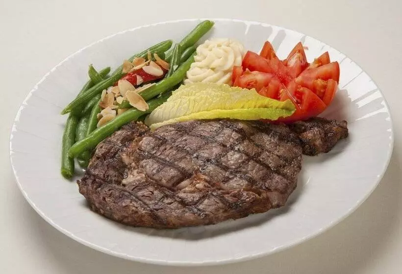 فندق Holiday Inn Alexandria At Carlyle, An Ihg