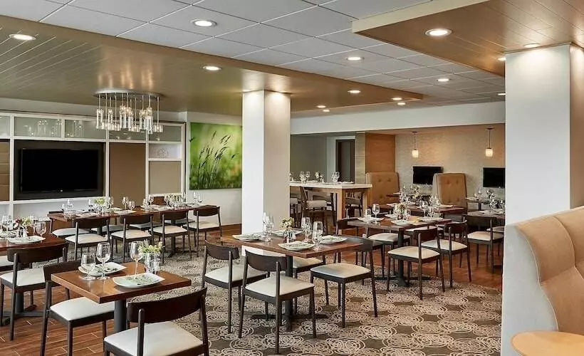 فندق Holiday Inn Alexandria At Carlyle, An Ihg