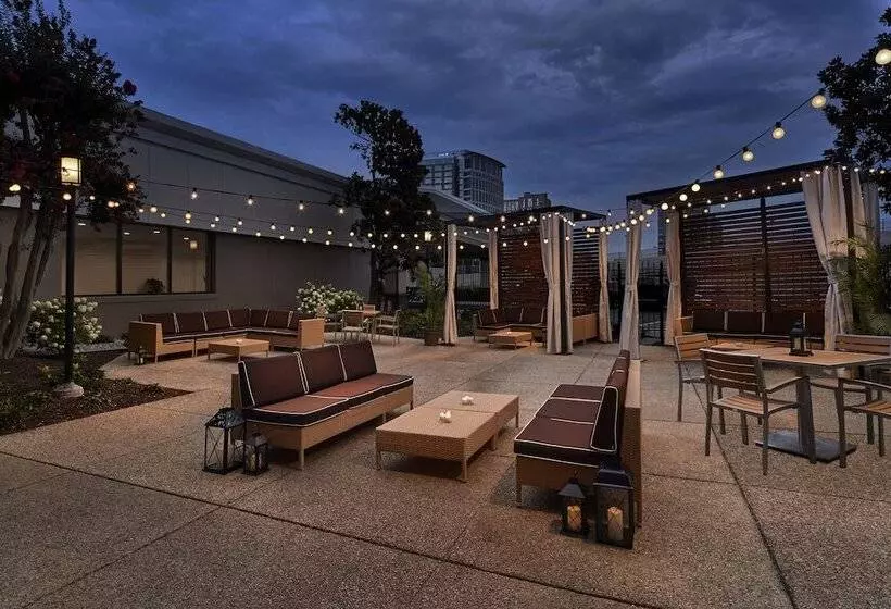 فندق Holiday Inn Alexandria At Carlyle, An Ihg