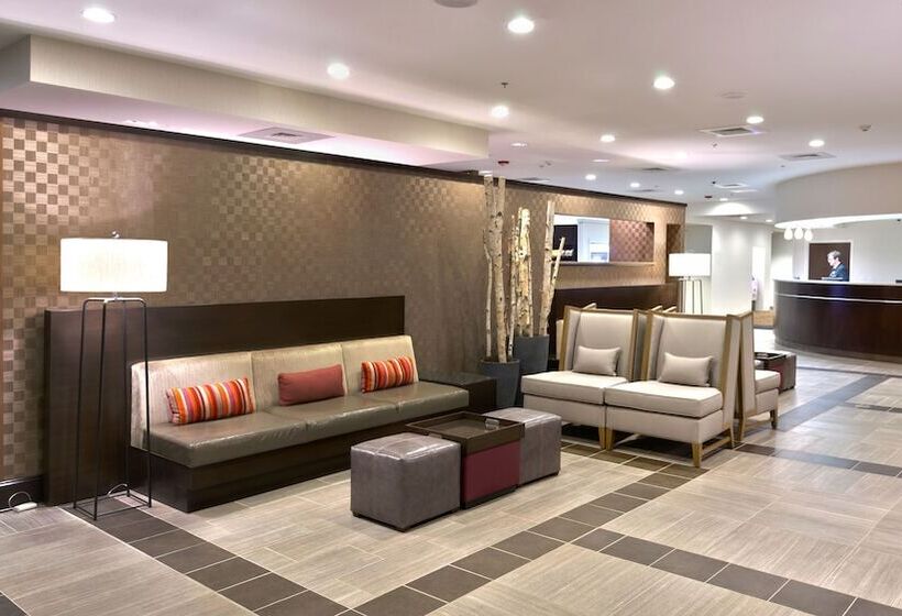 فندق Holiday Inn Charlotte Airport, An Ihg