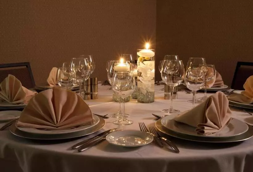 ホテル Holiday Inn Charlotte Airport, An Ihg