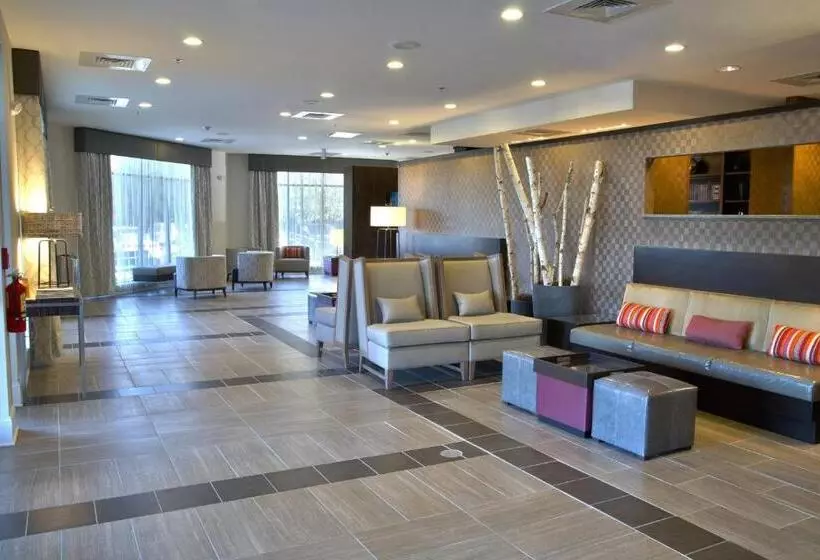 ホテル Holiday Inn Charlotte Airport, An Ihg