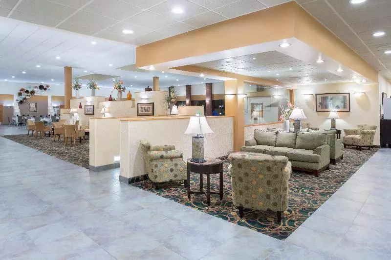 هتل Holiday Inn Riverton Convention Center, An Ihg